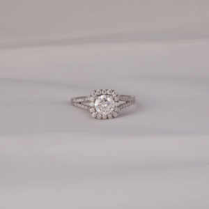 Anillo de compromiso de oro macizo de 14 quilates de lujo con corte redondo, Diamante cultivado en laboratorio, hermoso AJUSTE DE Halo para mujer, Estilo clásico - Product Image 1