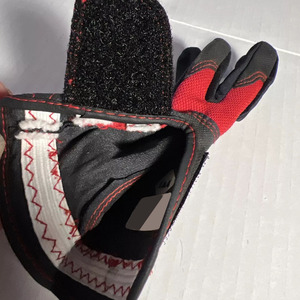 Vente en gros de gants de golf gaucher en cuir véritable de qualité supérieure pour hommes, respirants et résistants à l'usure, avec équipement de sport de meilleure performance - Product Image 4