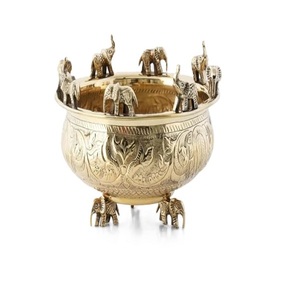 Bol Urli en laiton de qualité supérieure avec petits détails d'éléphant Décor indien traditionnel pour mariages, festivals et cadeaux - Product Image 1