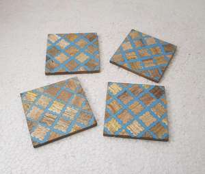 Dessous de verre et tapis décoratifs en bois naturel et laiton pour table de restaurant de maison de luxe - Product Image 2