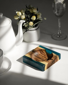 Cendrier en résine époxy de forme carrée et en bois de conception moderne, Logo de couleur personnalisé, Portable à l'intérieur et à l'extérieur - Product Image 6