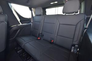 New /USED WHITE 2026 CHE VROLET TAHOE V8 6.2L LS 360 Rear Camera 31-40T Load Capacity Emission Diesel /GAS Automatic FOR SALE - Product Image 4