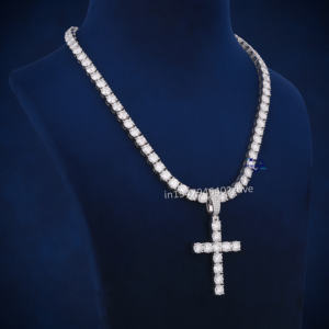 Collier pendentif croix ronde en argent sterling 925 avec diamants de laboratoire et jumelé à une chaîne de tennis éblouissante - Product Image 2