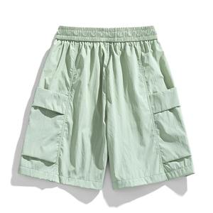 Short Cargo en Soie Glacée Écologique pour Homme, Vêtements de Travail Décontractés à Coupe Ample et à Séchage Rapide avec Impression Numérique Solide - Product Image 2