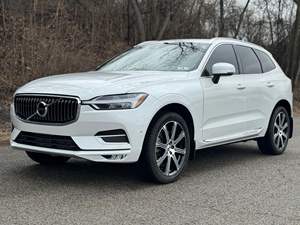 Volvo XC60 T6 Inscription 2020 d'occasion, modèle 2019/2022, 100% en parfait état de marche, sans accident - Product Image 3