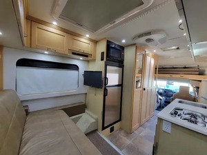 VENDEDOR VERIFICADO DE Pleasure Way Pursuit USADO DEL 2015 DISPONIBLE PARA LA VENTA - Product Image 2