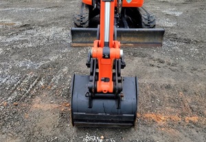 Mini-excavatrice U35-4 neuve avec moteur de 71 heures et roulement, 1 tonne, radio, 2 vitesses, hydraulique auxiliaire et pouce hydraulique - Product Image 5