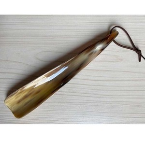 Cuerno de zapato de cuero de búfalo duradero con mango de calidad superior, precios al por mayor por artesanía creciente - Product Image 1