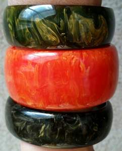 Premium Solid Resin Waterproof Bangles for Women Smooth Polish Cute Jewelry for Elegant Dressing Custom Colors Best Supplier - Product Image 3