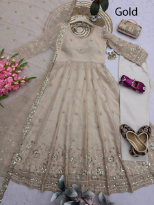 Traje Anarkali de seda moderno 2026 con bordado de lentejuelas pesadas, lujoso vestido de fiesta con trabajo Zari dorado, ideal para recepción nupcial y festivales especiales. - Product Image 4