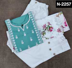 Vêtements ethniques indiens en coton prêt à l'emploi avec broderie Kurtis de travail avec pantalon et Crape avec ensemble dupata imprimé numérique - Product Image 4