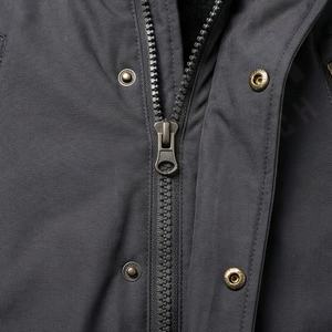 Parkas personnalisables de qualité supérieure, vêtements d'extérieur de qualité, options d'impression et de broderie personnalisées, style de manteau thermique respirant - Product Image 4