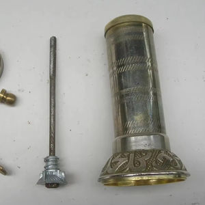 Ensemble de poivre de sel en laiton personnalisé avec un design gravé et un motif unique conçu pour des cadeaux personnalisés et une utilisation de qualité supérieure - Product Image 1