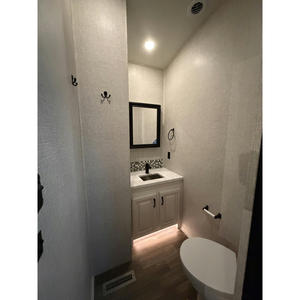 Remolque de Viaje North Point 387FBTS 2024 con Capacidad para 8 Personas y Calentador de 40000 BTU - Product Image 5