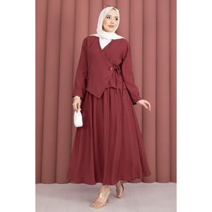 Ensemble deux pièces luxueux en crêpe bordeaux pour femme : haut court à nouer sur le côté et jupe kimono courte – Tailles 2XL, 3XL, 4XL – Idéal été-automne - Product Image 4