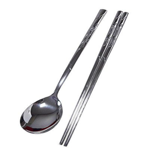 Palillos de metal de acero inoxidable 304 con logotipo personalizado con palillos japoneses dorados chapados en titanio disponibles en diseño personalizado - Product Image 4