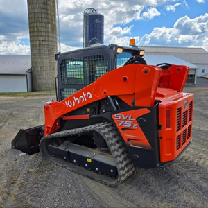 Chargeuse compacte KUBOTA SVL75-2 avec cabine EROPS, chauffage et climatisation, écran avancé avec caméra, hydraulique auxiliaire à haut débit, chargeuse sur chenilles - Product Image 2