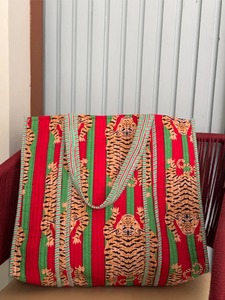 Sac fourre-tout en tissu de coton imprimé animal pour femmes Le Souvenirs, doublure en toile, fermeture éclair, poches intérieures, taille 18 pouces, vintage - Product Image 4