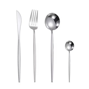 Ensemble de couverts élégant en argent fini pour la table à manger à la maison, les hôtels, les restaurants et les occasions formelles, ensemble de couverts en provenance d'Inde - Product Image 1