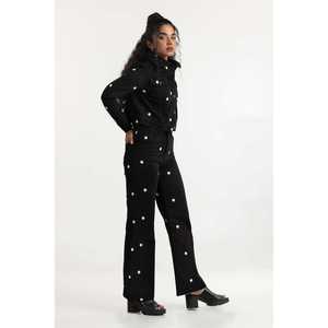 Pantalon noir taille haute à jambes larges et longueur intégrale en toile non denim avec techniques et décorations brodées - Product Image 2