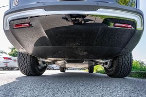 Rivian R1S Adventure Edition 2023, Motor Dual, Tracción Trasera, Paquete de Batería Grande, Exterior Medianoche, Interior Automático de Cuero, Interior Claro R20 - Product Image 6