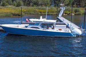 PRIX RÉDUIT pour les outils de travail manuel légers et à haute efficacité Valhallas Boatworks V-46 2025 - Product Image 4