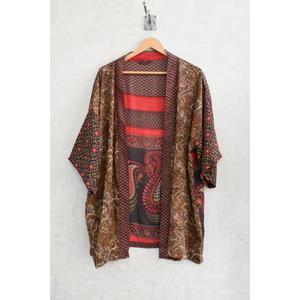 Bata de satén tipo kimono corta hasta la rodilla con cuello en V y estampado floral, transpirable, de seda con patchwork, talla grande para mujer, ropa de dormir y de estar por casa suave. - Product Image 1