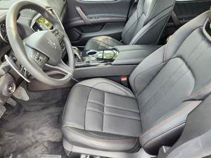 Usado 2024 M a s e r a t i Ghibli Modena Q4 AWD - Product Image 5