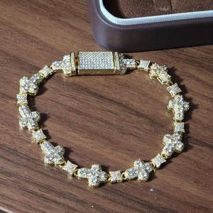 สร้อยข้อมือเพชรสุดหรูที่มีสเน่ห์หรูหราได้รับการรับรองจาก Gia ประกายทองคำขาวสำหรับวันครบรอบทุกโอกาส - Product Image 3