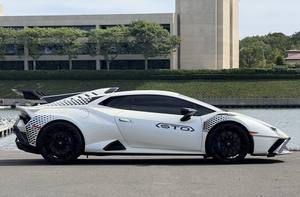 UTILISÉ 2023 pour Huracan LP 640-4 STO Turbo Coupé RWD Cuir Foncé R18 - Product Image 4