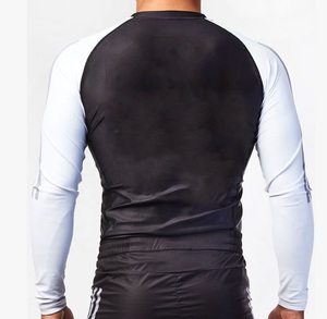 New High Quality Customized Logo Printing <b>Light</b> Weight Best Design Material Men Rash Guard - Product Image 2