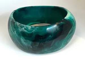 กำไลเรซิ่นของนักออกแบบกำไลข้อมือแฮนด์เมดสำหรับโอกาสพิเศษหรือเป็นของขวัญกำไลข้อมือเรซินหนาสำหรับลุคแฟชั่น - Product Image 3