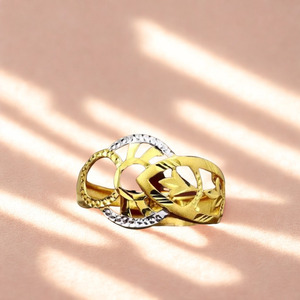 Anillo Moderno con Recorte Chapado en Oro para Mujer |   Diseño Floral Abstracto en Dos Tonos |   Joyería Elegante para Uso Diario - Product Image 2