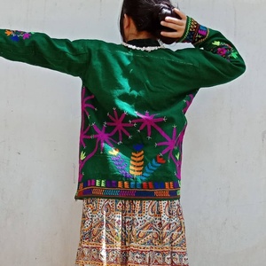 Nouvelle jupe Kuchi brodée vintage, vestes recyclées avec fonction de séchage rapide, fermeture à boutons, coupe régulière pour l'été et l'automne - Product Image 2