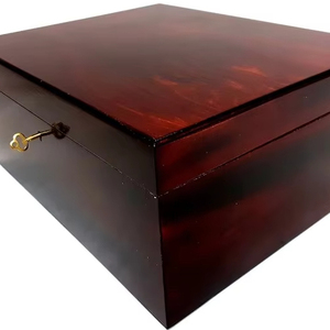 Caja de almacenamiento de madera de tilo estilo amor ecológica grande y elegante, acabado pulido de color caoba oscuro bloqueable por Crescent Crafts - Product Image 1