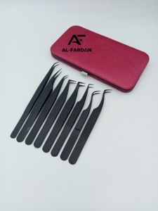 Pince à cils entièrement noire avec pointe en fibre, en acier inoxydable, pointes plasma, couleur noir mat, logo personnalisé, pour extensions de cils volume - Product Image 3