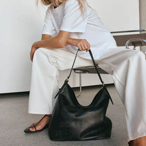 Nuevo Bolso Hobo de Cuero de Alta Calidad de un Solo Color, Informal, Cómodo, de Cuero de un Solo Color - Product Image 3