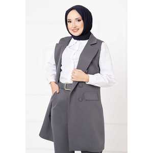 Conjunto de chaleco largo con cuello de pañuelo gris y decoración de botones - Product Image 2