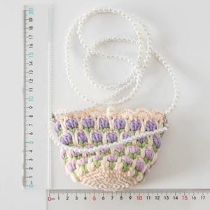 Sac à collation créatif en tricot motif tulipe, sac à dos et sac à main sécurisé pour enfants avec collier de perles, idéal pour cadeau de Noël ou d'anniversaire - Product Image 5