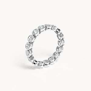 Bague en or 14 carats avec diamant de laboratoire 1,9 ct, sertie de diamants ronds, bague souvenir - Product Image 3