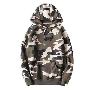 Sudaderas con capucha de sublimación personalizadas al por mayor sudaderas con capucha de moda de camuflaje para hombre, sudaderas con capucha de camuflaje impresas personalizadas OEM de gran tamaño cálidas de otoño - Product Image 1