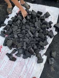 CHARBON DE BOIS DE POMELO DE HAUTE QUALITÉ DU VIETNAM DÉMARRAGE RAPIDE FAIBLE FUMÉE SANS ODEUR FRÊNE BLANCHE IDÉAL POUR GRILLER BIWOOD PRODUIT D'EXPORTATION - Product Image 2