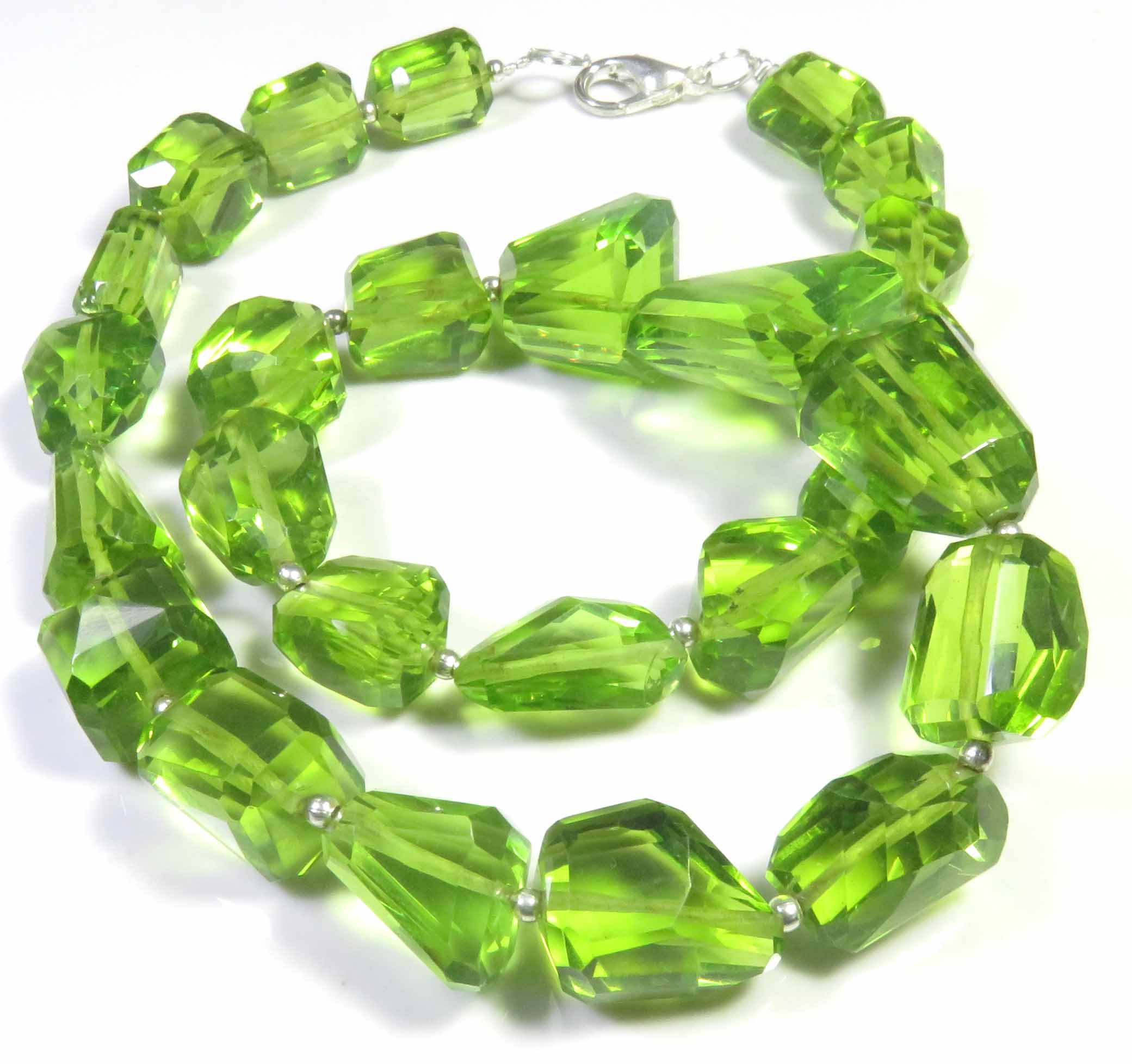 สีเขียว