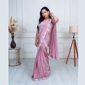 Sari de chinón de color cebolla de diseñador pesado con perlas listo para usar con proveedor de bordado a mano de mayorista de India - Product Image 1