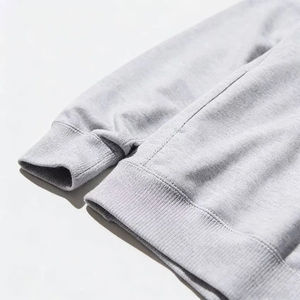 Sudadera con Capucha Extra Grande de Color Gris Claro, Sudadera Básica de Algodón Minimalista con Tono Neutro Versátil para Usar en Cualquier Ocasión - Product Image 6