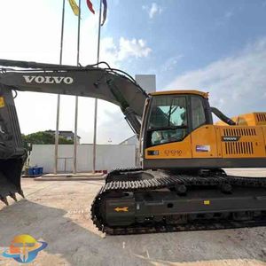 Grande excavatrice sur chenilles Volvo EC380DL d'occasion de 40 tonnes, à vendre à bas prix - Product Image 3