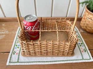 Panier à bouteilles rectangulaire en rotin tressé vintage Artex Green Earth, écologique, avec poignée, fait main, paniers de rangement en rotin naturel - Product Image 1