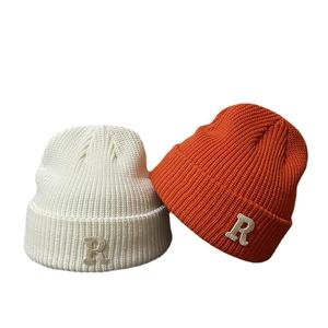 Bonnets en tricot classiques à revers personnalisés de haute qualité 100% acrylique, broderie tendance, bonnet en jacquard brodé - Product Image 3