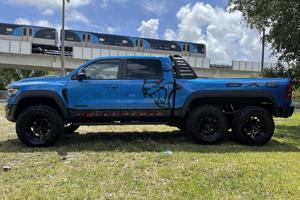 2022 Raam 1500 TRX Conversion 6x6 Essence faible kilométrage - Product Image 2