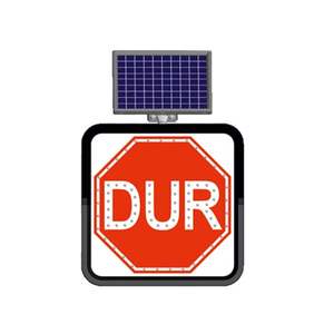 Panneau STOP en aluminium à énergie solaire 60 x 60 cm, signalisation routière de sécurité pour usage extérieur - Product Image 1